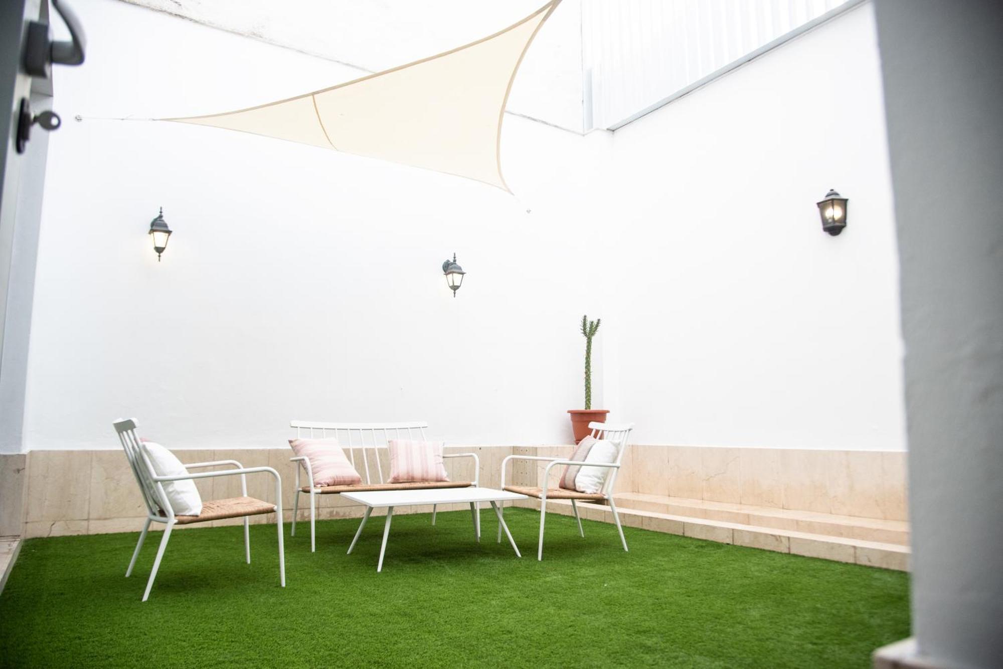 Tentudia Charming Apartments With Private Roof-Top Or Patio In San Bernardo By Ocityzen Sevilla Exterior foto